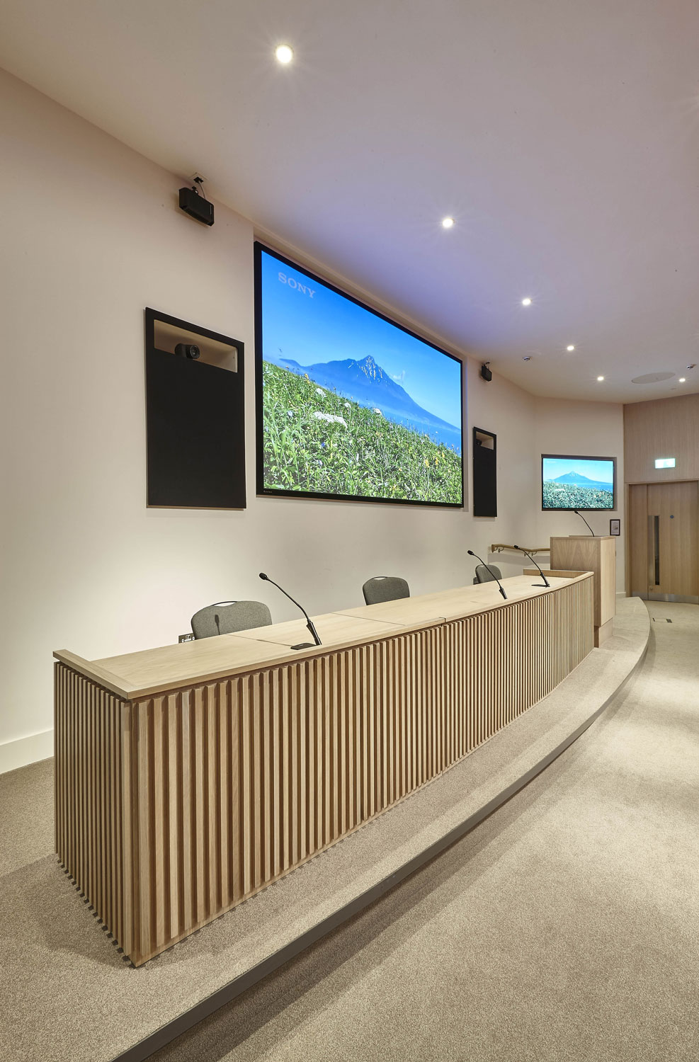 Institute of Engineering and Technology Turing Lecture Theatre | Commercial Photography