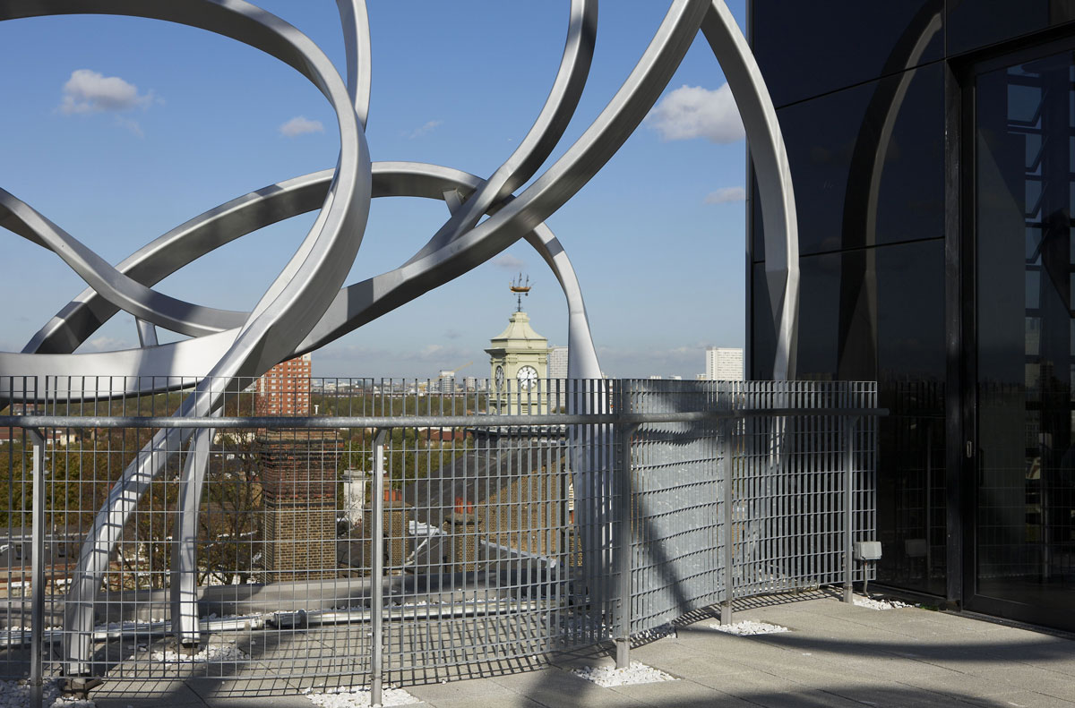The Ben Pimlott Building 'Squiggle' sculpture on the roof terrace at Goldsmiths College | Architectural Detail Photography